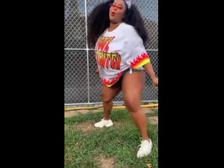 lizzo sexy twitter bbw girl